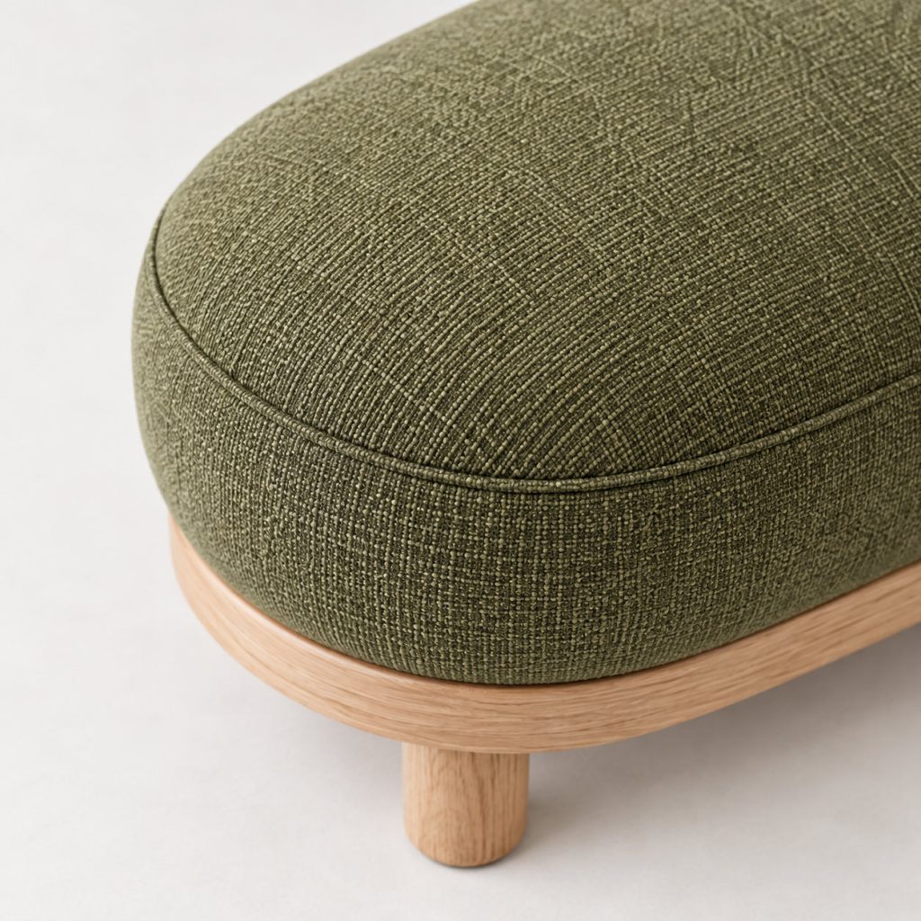 Arc Ottoman — One continuous curve.
